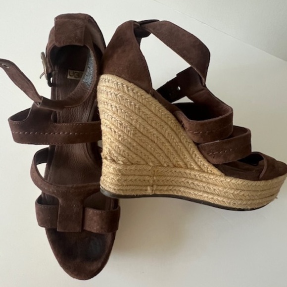 Ugg Australia Dark Brown Wedge Sandals - Picture 1 of 3